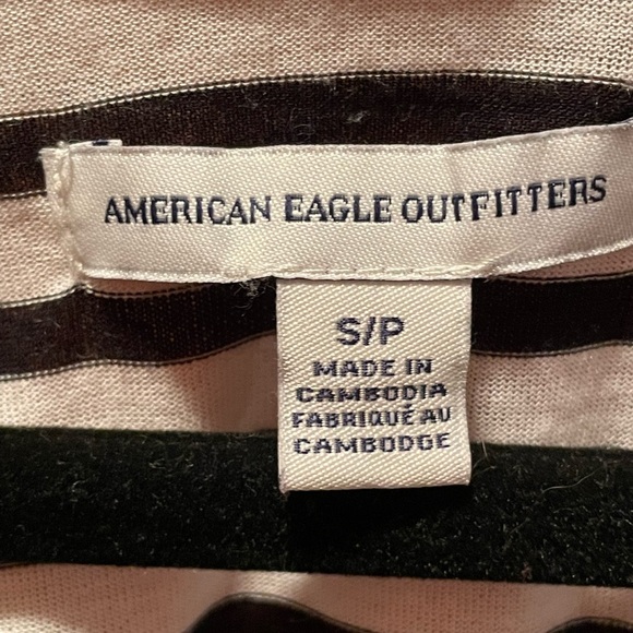 American Eagle striped cold shoulder top size small petite. - Picture 6 of 8